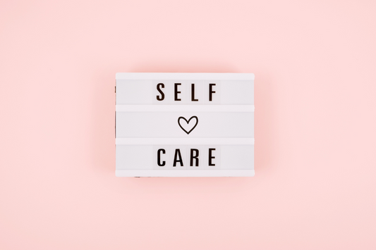 Skincare Olistica: L'arte di nutrirsi dentro e fuori